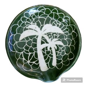 Handmade stoneware green pottery palm tree trinket ring bowl dish 4"